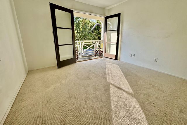 5907 E University Boulevard 201, Dallas, TX 75206