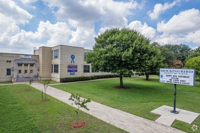 5907 E University Boulevard 201, Dallas, TX 75206