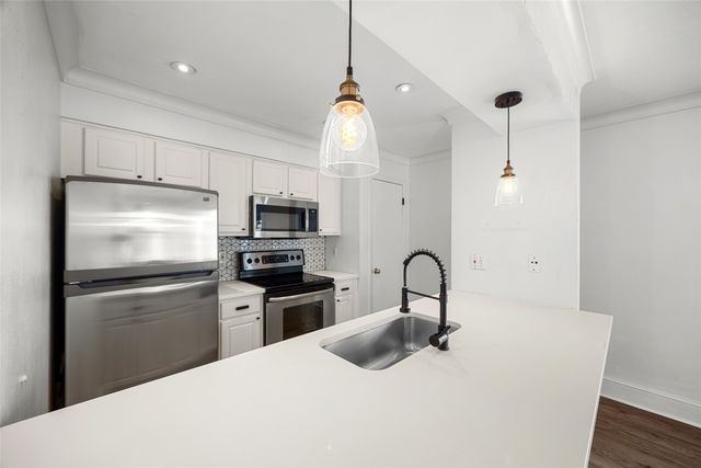 5907 E University Boulevard 201, Dallas, TX 75206