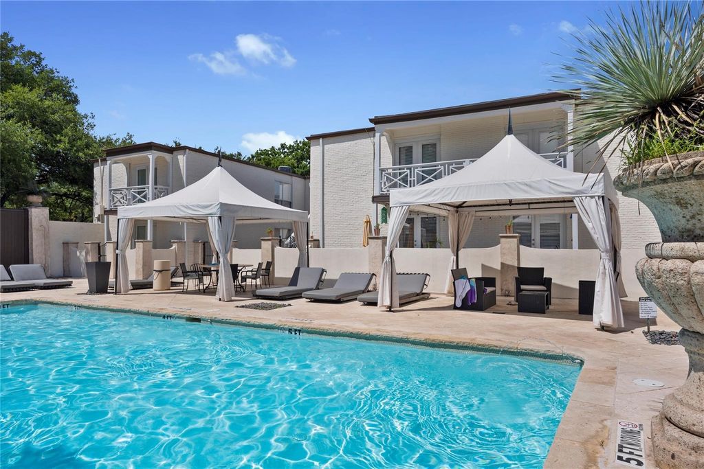 5907 E University Boulevard 201, Dallas, TX 75206