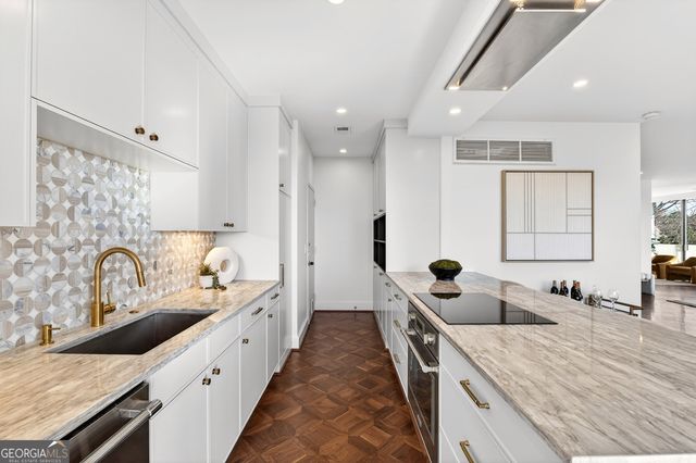 2575 Peachtree Road NE 7E, Atlanta, GA 30305