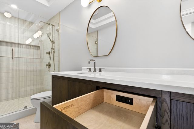 2575 Peachtree Road NE 7E, Atlanta, GA 30305