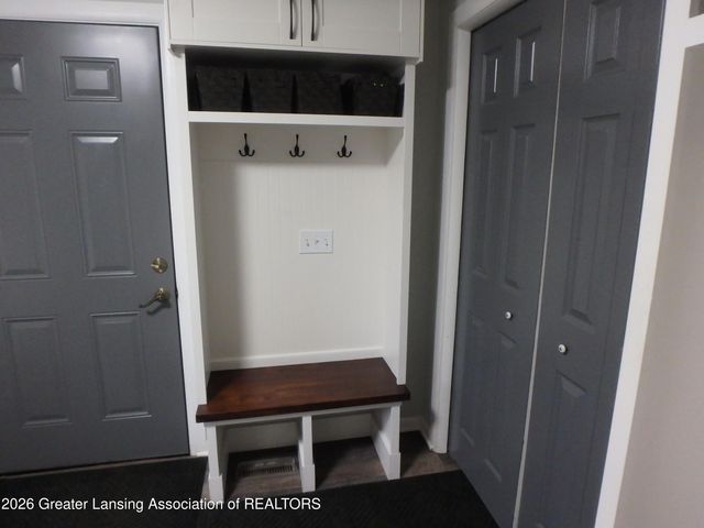 909 E Shaw Street, Charlotte, MI 48813
