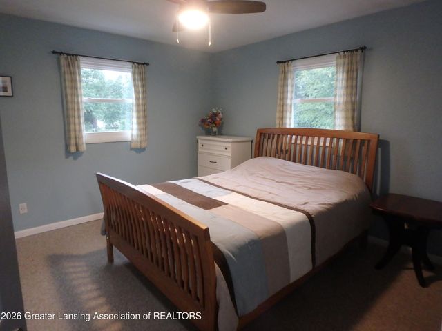 909 E Shaw Street, Charlotte, MI 48813