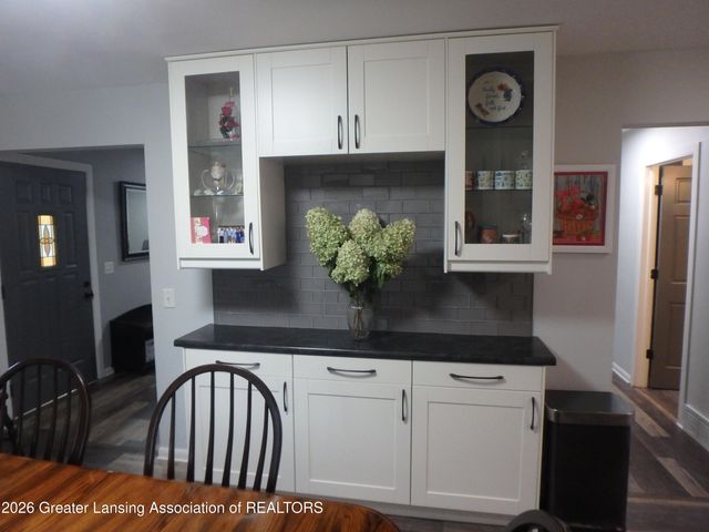 909 E Shaw Street, Charlotte, MI 48813