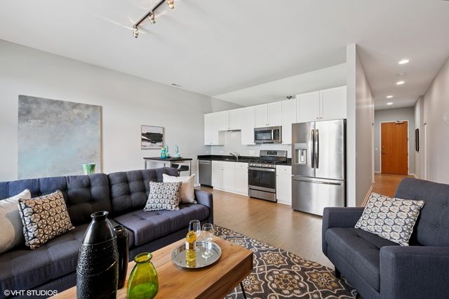 4420 N Clark Street 307, Chicago, IL 60640