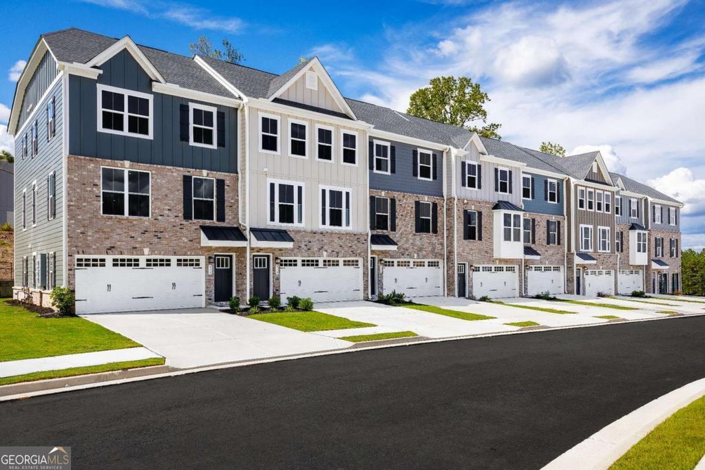 940 Sugar Vista Circle, Sugar Hill, GA 30518