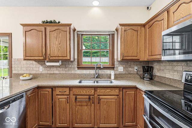 2068 Aspen Drive, Avon, IN 46123
