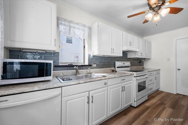 916 N Roberta Avenue, Melrose Park, IL 60164