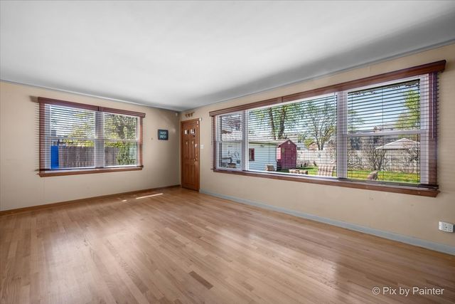 916 N Roberta Avenue, Melrose Park, IL 60164