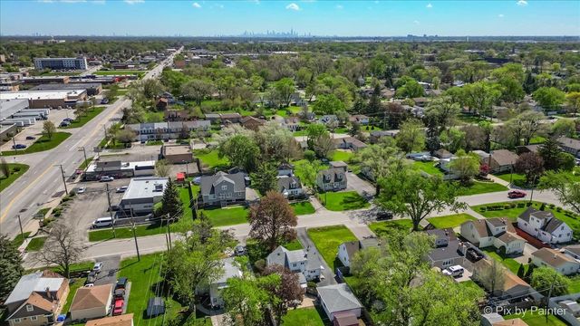 916 N Roberta Avenue, Melrose Park, IL 60164