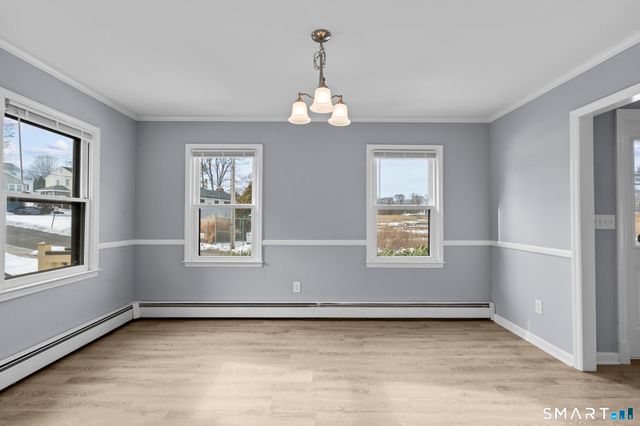 30 Kinlock Street, Milford, CT 06460