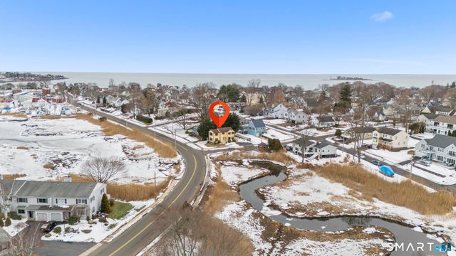 30 Kinlock Street, Milford, CT 06460