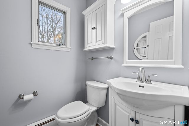 30 Kinlock Street, Milford, CT 06460