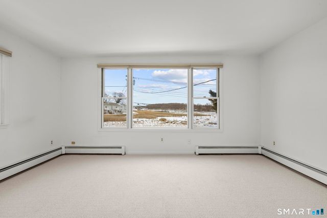 30 Kinlock Street, Milford, CT 06460