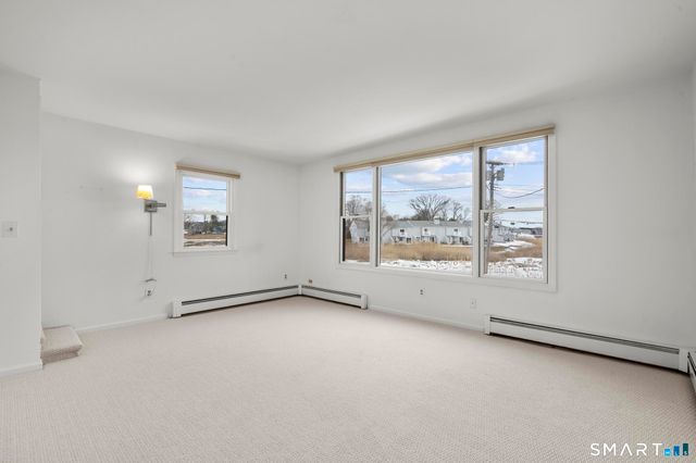 30 Kinlock Street, Milford, CT 06460