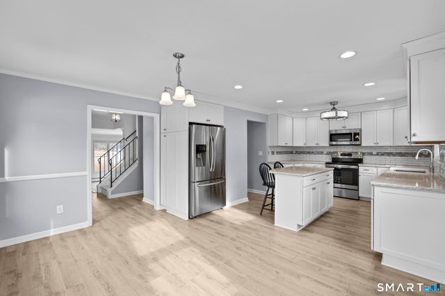 30 Kinlock Street, Milford, CT 06460