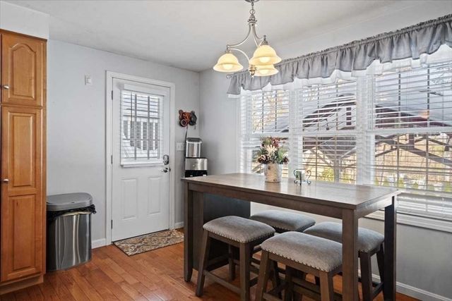 8 Wamsutta Ridge Rd., Charlton, MA 01507