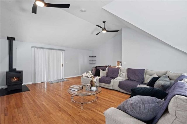 8 Wamsutta Ridge Rd., Charlton, MA 01507