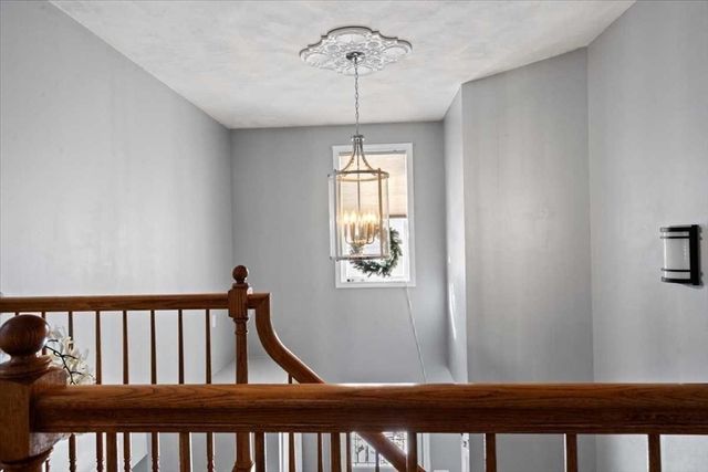 8 Wamsutta Ridge Rd., Charlton, MA 01507