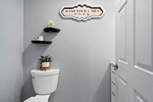 8 Wamsutta Ridge Rd., Charlton, MA 01507