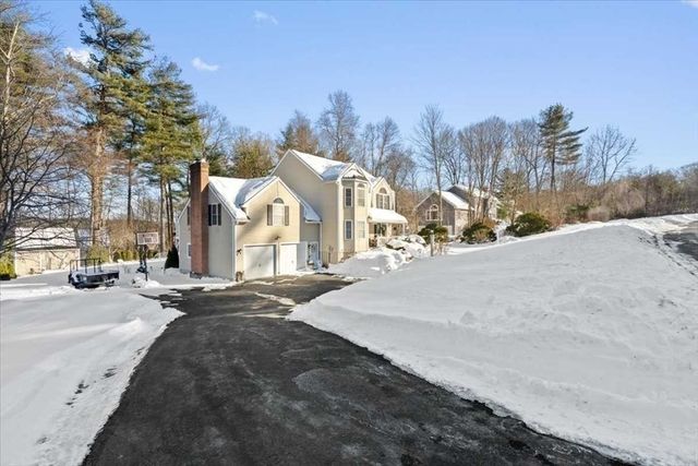8 Wamsutta Ridge Rd., Charlton, MA 01507