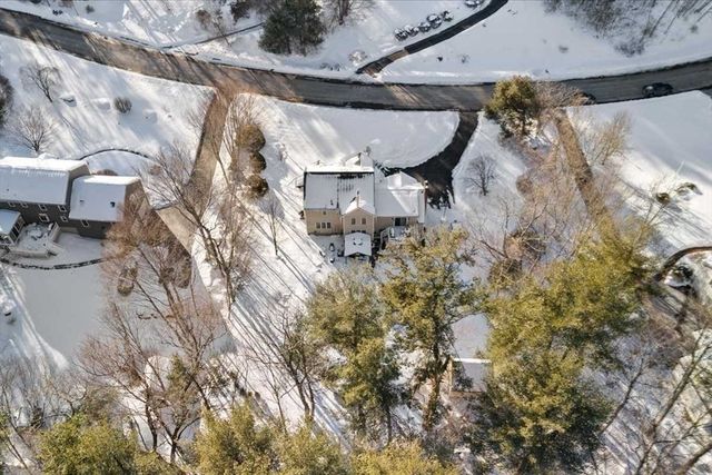 8 Wamsutta Ridge Rd., Charlton, MA 01507