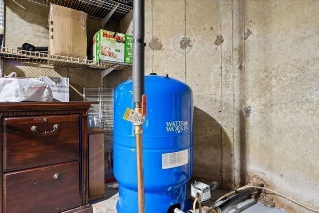 8 Wamsutta Ridge Rd., Charlton, MA 01507