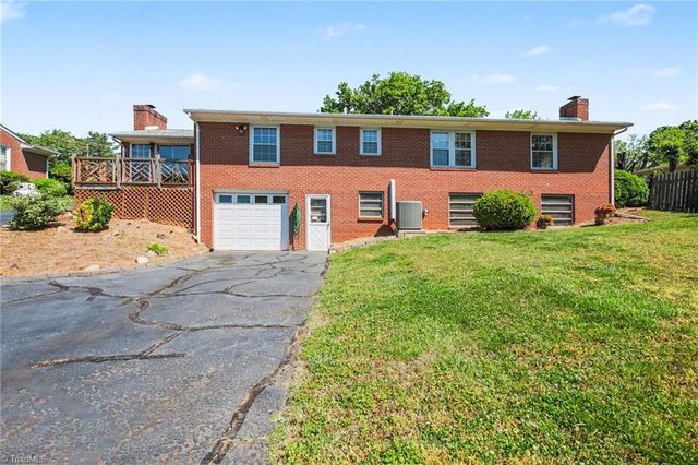 2910 Birchwood Drive, Winston-salem, NC 27103