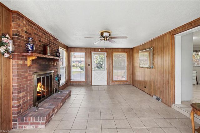 2910 Birchwood Drive, Winston-salem, NC 27103