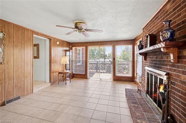 2910 Birchwood Drive, Winston-salem, NC 27103