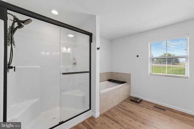 79 BECK RD, York, PA 17403