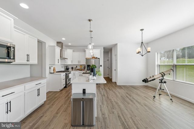 79 BECK RD, York, PA 17403
