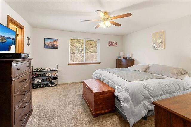 1565 Toralon Drive, Medford, OR 97501