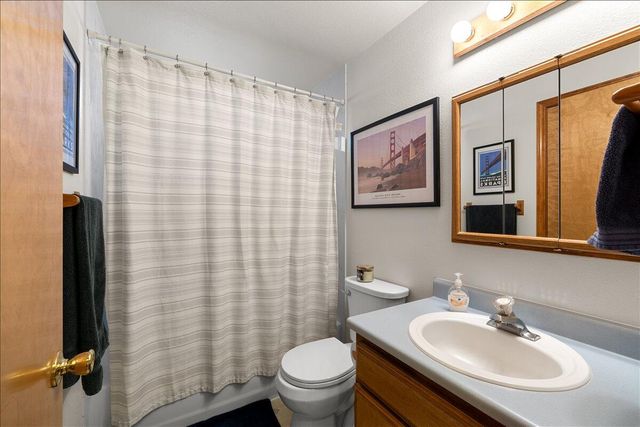 1565 Toralon Drive, Medford, OR 97501