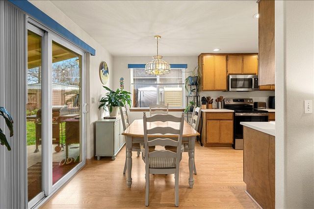 1565 Toralon Drive, Medford, OR 97501