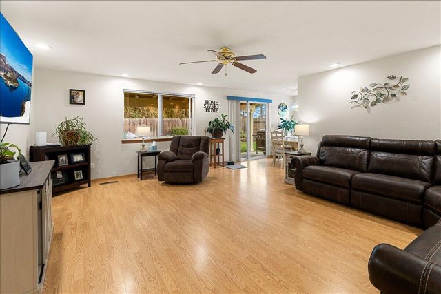 1565 Toralon Drive, Medford, OR 97501