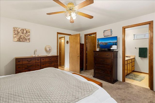 1565 Toralon Drive, Medford, OR 97501