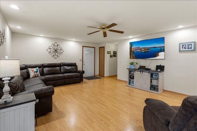 1565 Toralon Drive, Medford, OR 97501