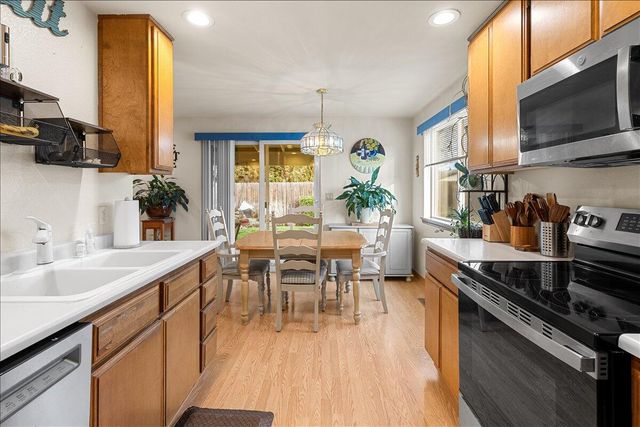 1565 Toralon Drive, Medford, OR 97501