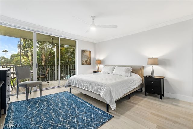 5 Bluebill AVE 209, Naples, FL 34108