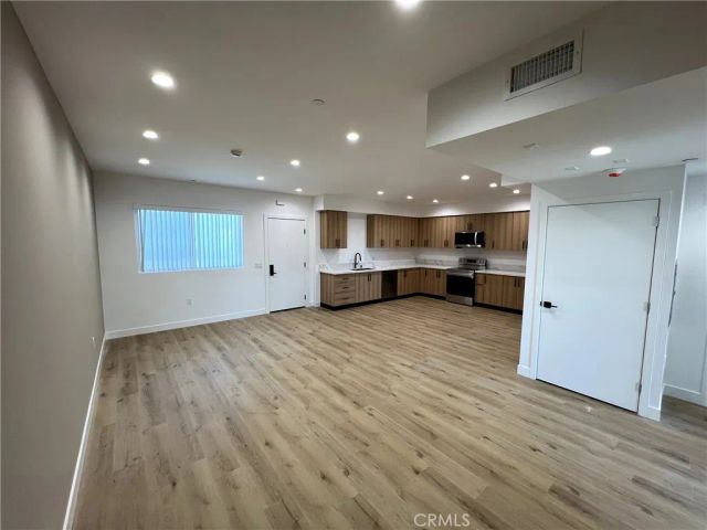 8016 Fair 203, Sun Valley, CA 91352