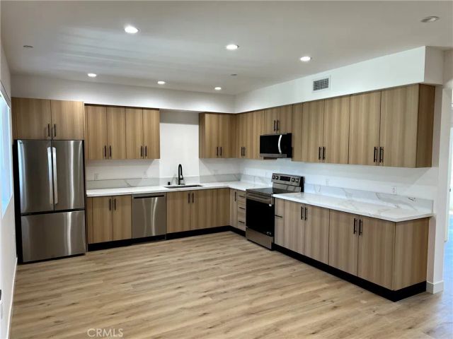 8016 Fair 203, Sun Valley, CA 91352