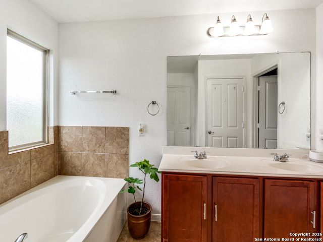 6035 Enchantment, San Antonio, TX 78218