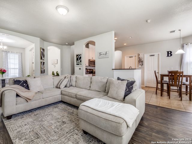 6035 Enchantment, San Antonio, TX 78218