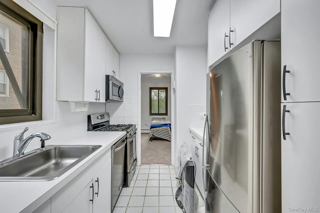 100 E Hartsdale Avenue 5GE, Hartsdale, NY 10530
