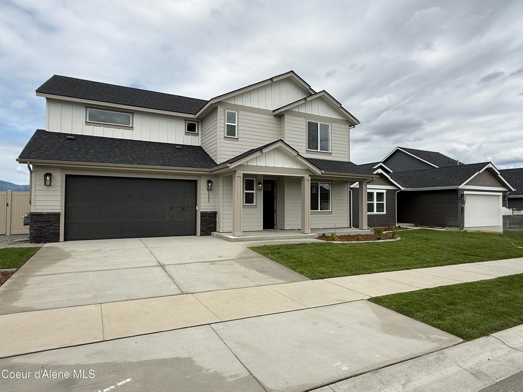 3402 N Cyprus Fox Lp, Post Falls, ID 83854