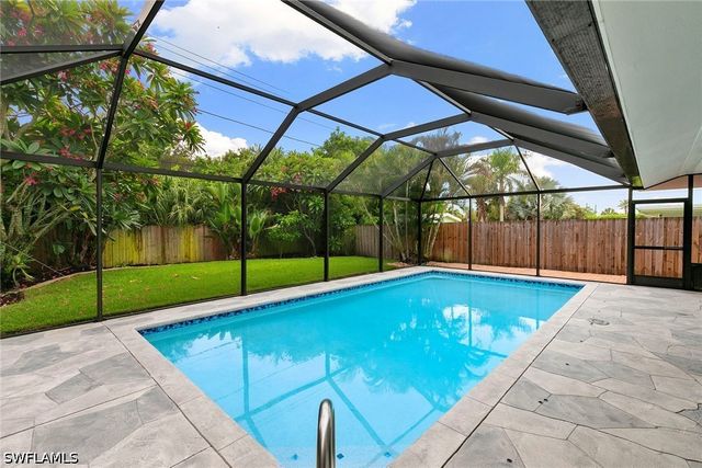 1128 Hilltop DR, Naples, FL 34103