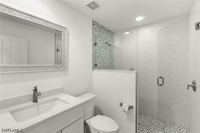 1128 Hilltop DR, Naples, FL 34103