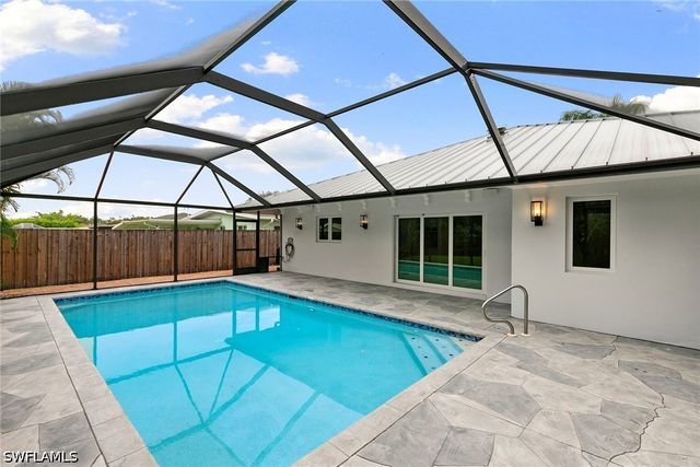 1128 Hilltop DR, Naples, FL 34103